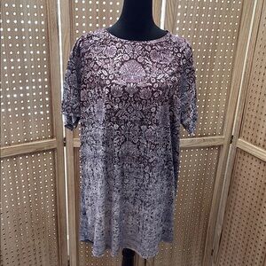 Elegant Patterned Women's‎ Top